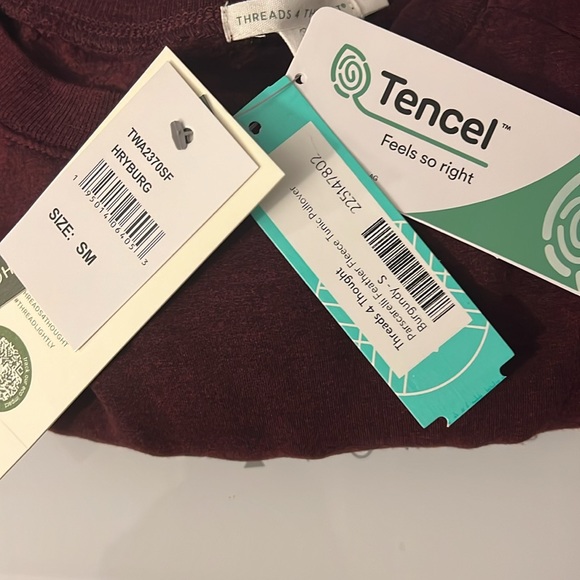 Threads 4 Thought. Size Small. Burgundy. Fleece tunic pullover. Soft. - Picture 4 of 4